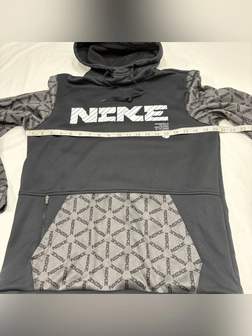 Nike Therma Fit Black Pullover Hoodie Sweatshirt Men’s Small